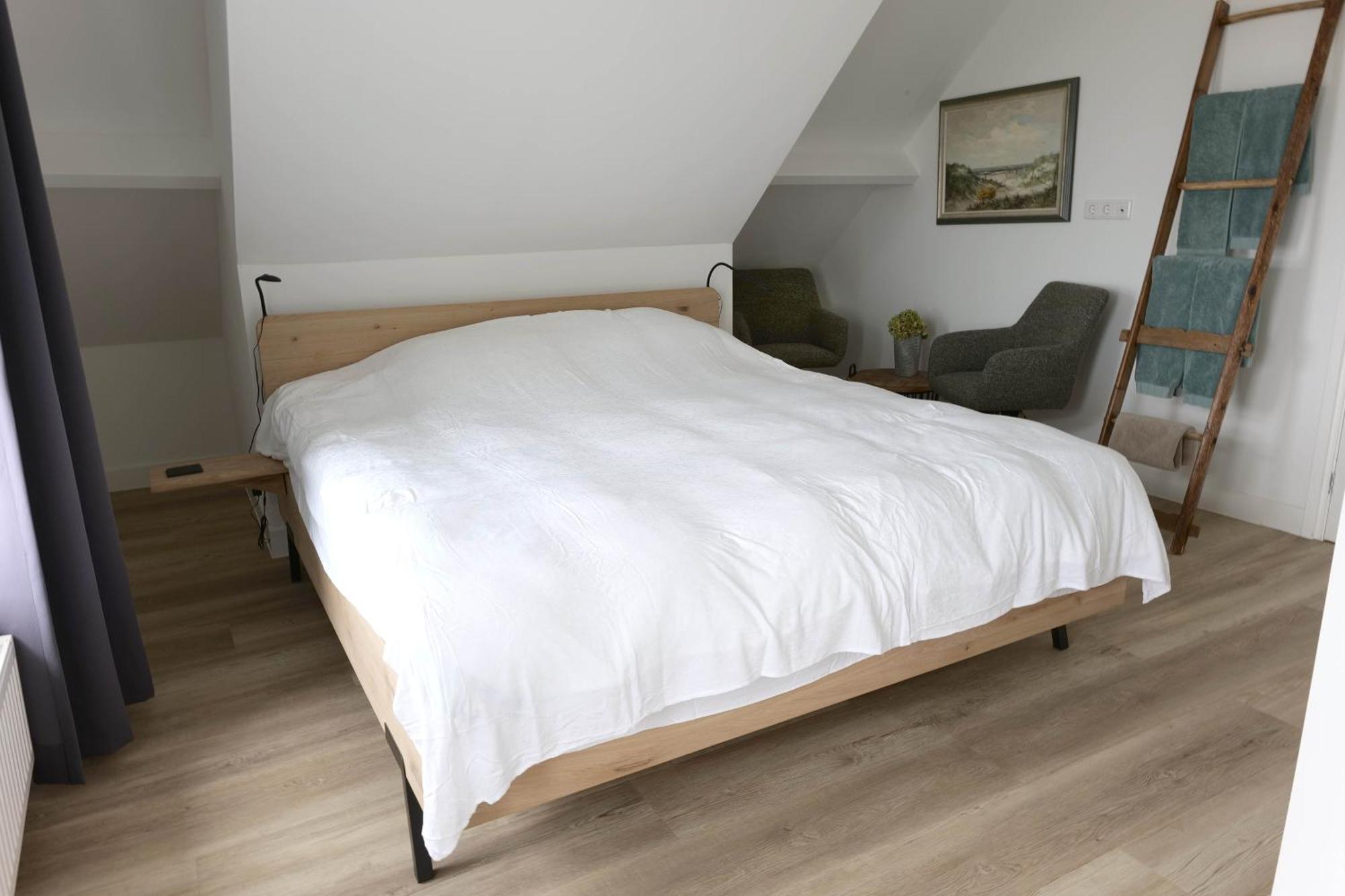Bed & Breakfast By Patty Nieuw-Amsterdam Buitenkant foto
